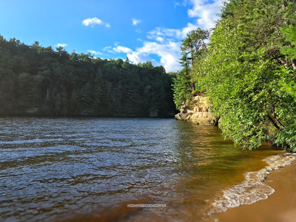 Exploring Chapel Gorge Trail: A Scenic Adventure in Wisconsin Dells 1 Chapel Gorge Trail - Wisconsin River