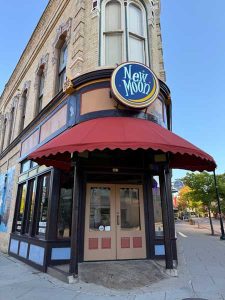 new moon cafe exterior